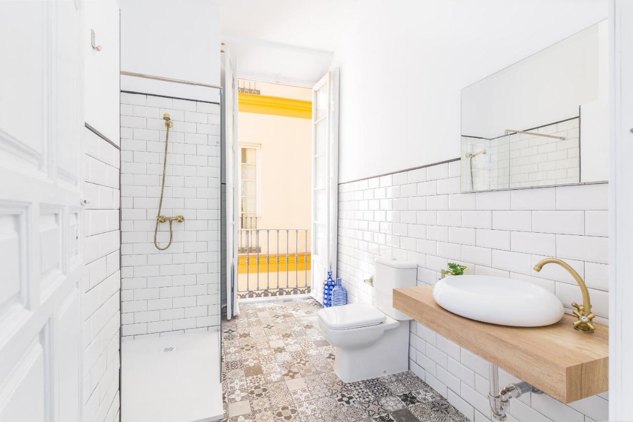 Suite Homes Apartamentos Plaza De La Merced Μάλαγα Εξωτερικό φωτογραφία